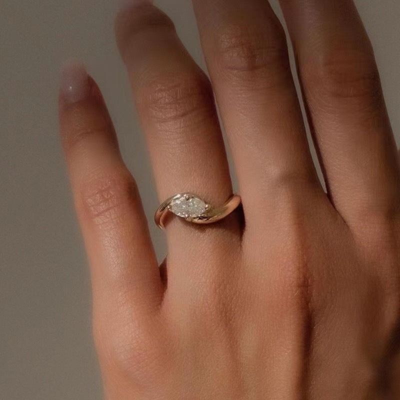 Women Titanium Steel Ring Plated 18K Gold With Horse Eye Zircon Geometric Tree Design Gift For Her Modern Look