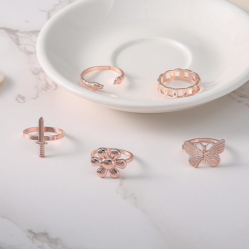 Unisex Flower Ring Set Of 5 Alloy Rings European American Fashion Jewelry For Women And Men Trendy Gift Deluxe