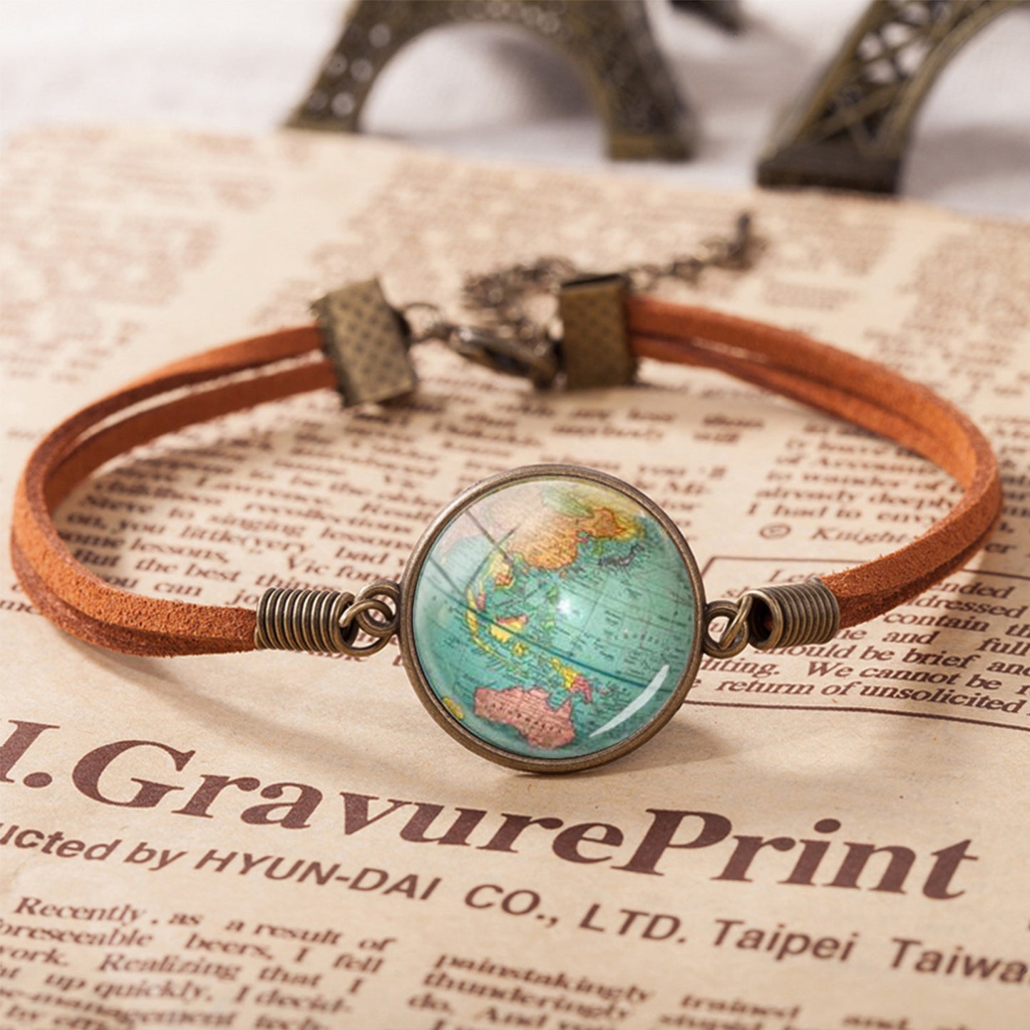 Unisex Retro Woven Alloy Bracelet World Map Glass Stone