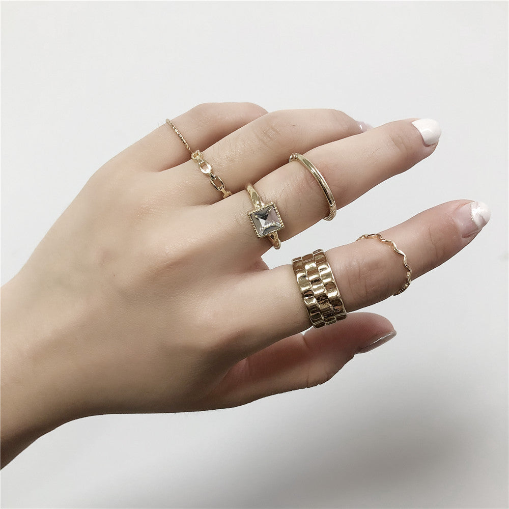 Womens Gold Plated Ring Set Geometric Rings European Fashion Jewelry Electroplated Finish Rings for Women Gold