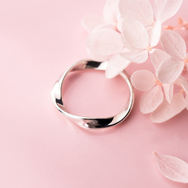 Women Sterling Silver Ring Rotating Wave Design Elegant S925 Silver Band Fashion Jewelry Gift For Female Style