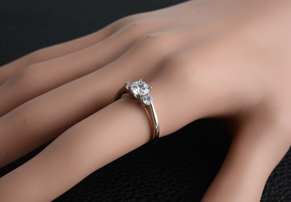 Fashion Simple Titanium Steel Women's Zircon Ring