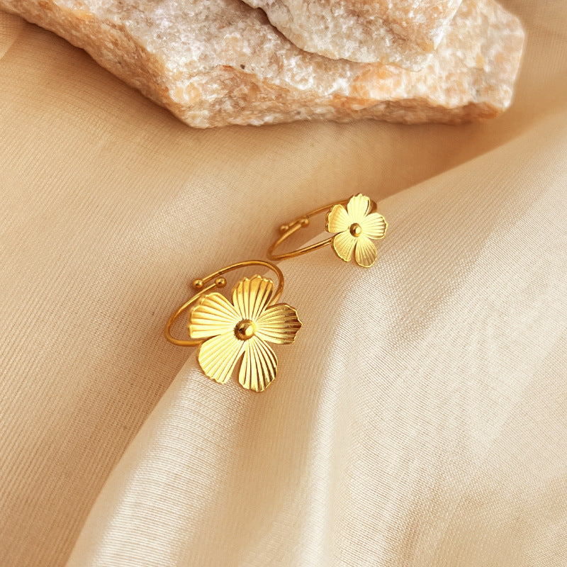 Unisex Stainless Steel Open Ring With 18K Gold Plated Flower Design And Heart Shape Adjustable Ring Fine Style