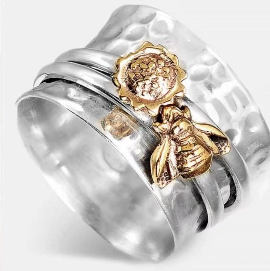 Two Tone Alloy Ring With Bee And Flower Design Wide Band