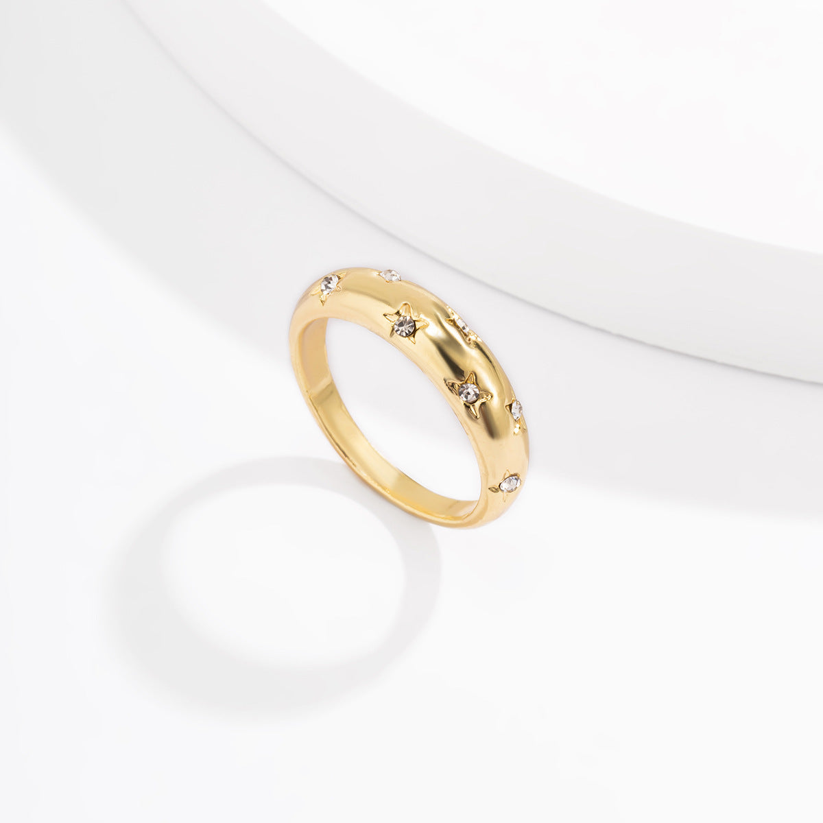 Womens Alloy Flower Ring With Acrylic Gemstones Pearl Rhinestones Inlays Floral Design Statement Jewelry Collection