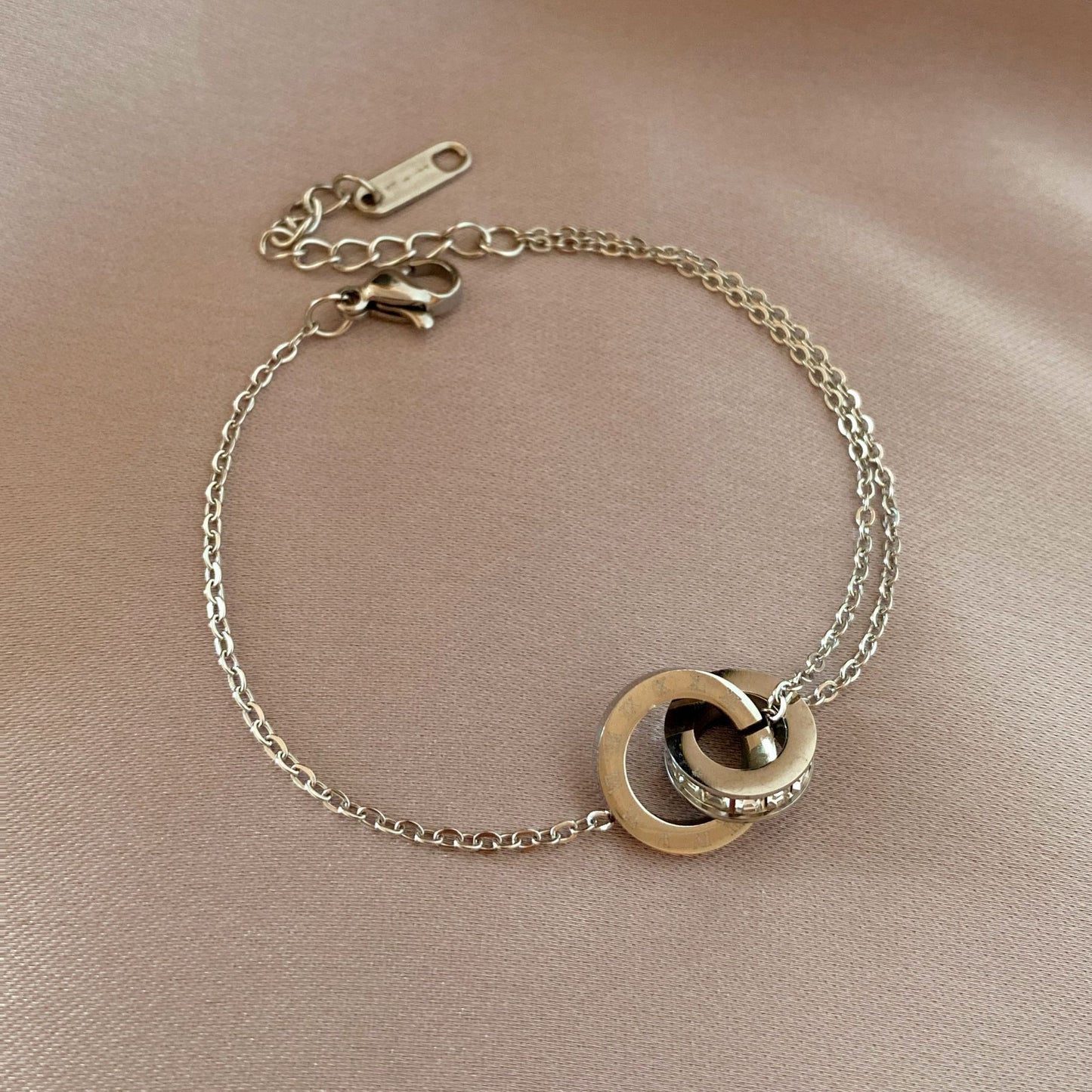 Unisex Titanium Steel Bracelet With Roman Numeral Design Electroplated Finish Ring Bracelet Perfect Gift Ideas