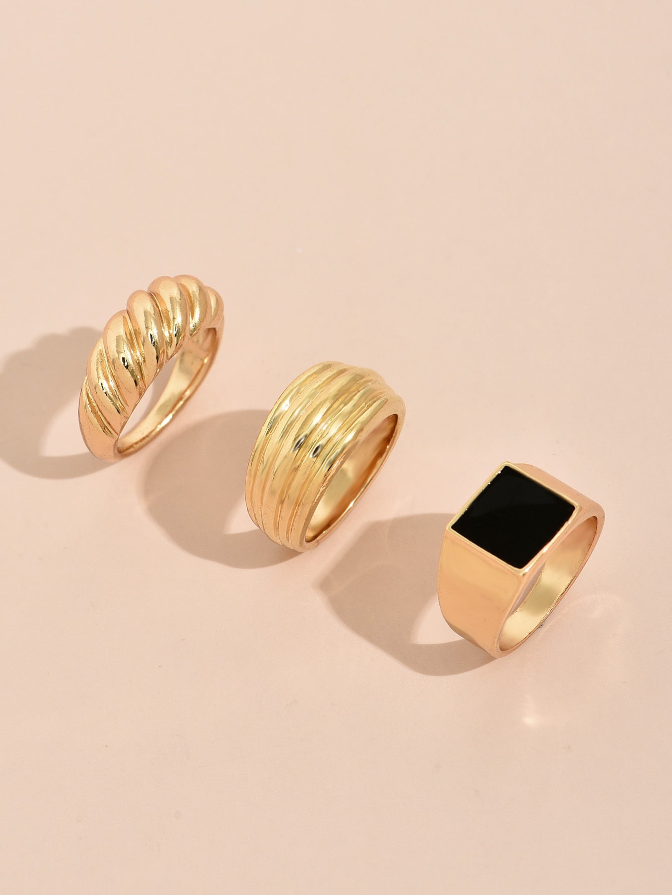 Womens Fashion Rings Trendy Alloyed Rings High Quality Ring Polished Ring Beautiful Appearance Ring Must Have