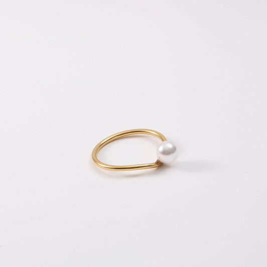 Gold Plated Titanium Steel Ring For Women 18k Gold Tone Europe And America Fashion Jewelry Inlay Diamond Accent Shine