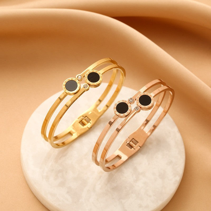 Women's Rose Gold Titanium Steel Bracelet Double Layer Electroplated Totem Design Bracelet Fashionable Niche Jewelry Gift for Her Natural Charm Accessory