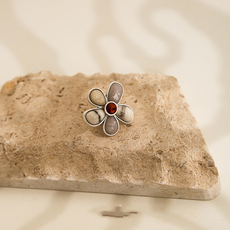 Vintage Natural Stone Adjustable Five Petal Flower Ring Ancient Silver And Ancient Gold Elegant Everyday Style