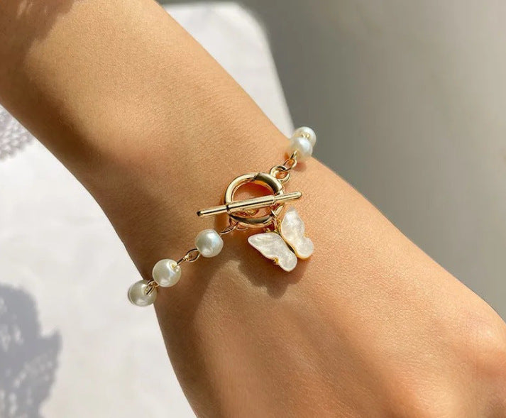 Womens Golden Butterfly Bracelet With Pearl Pendant European Geometric Design Alloy Metal Fashion Jewelry Bracelet