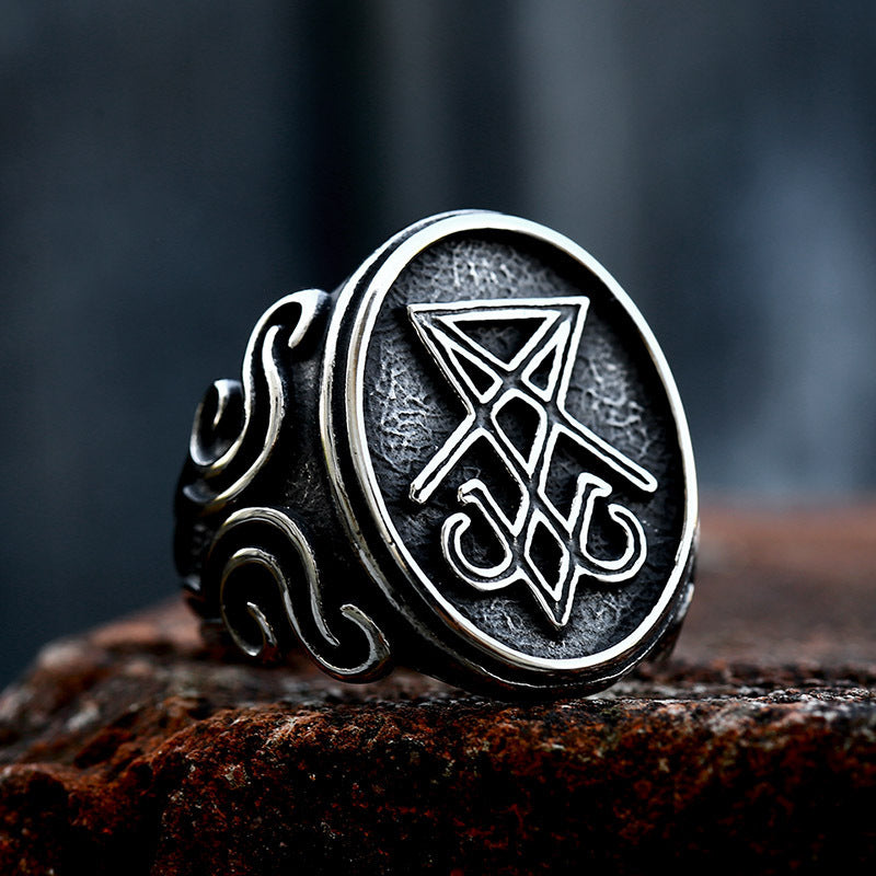 Mens Titanium Steel Ring Celtic Knot Polished Band Vintage Europe America Ring for Men Fashion Jewelry Big Style and Small Style Sizes 7 8 9 10 11 12 13 14