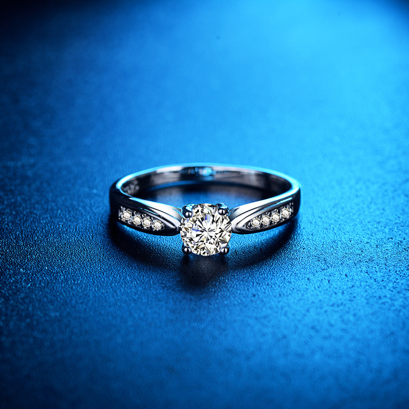 Womens Platinum Plated Brass Wedding Rings With Artificial Gems Inlaid Diamond Design European American Style