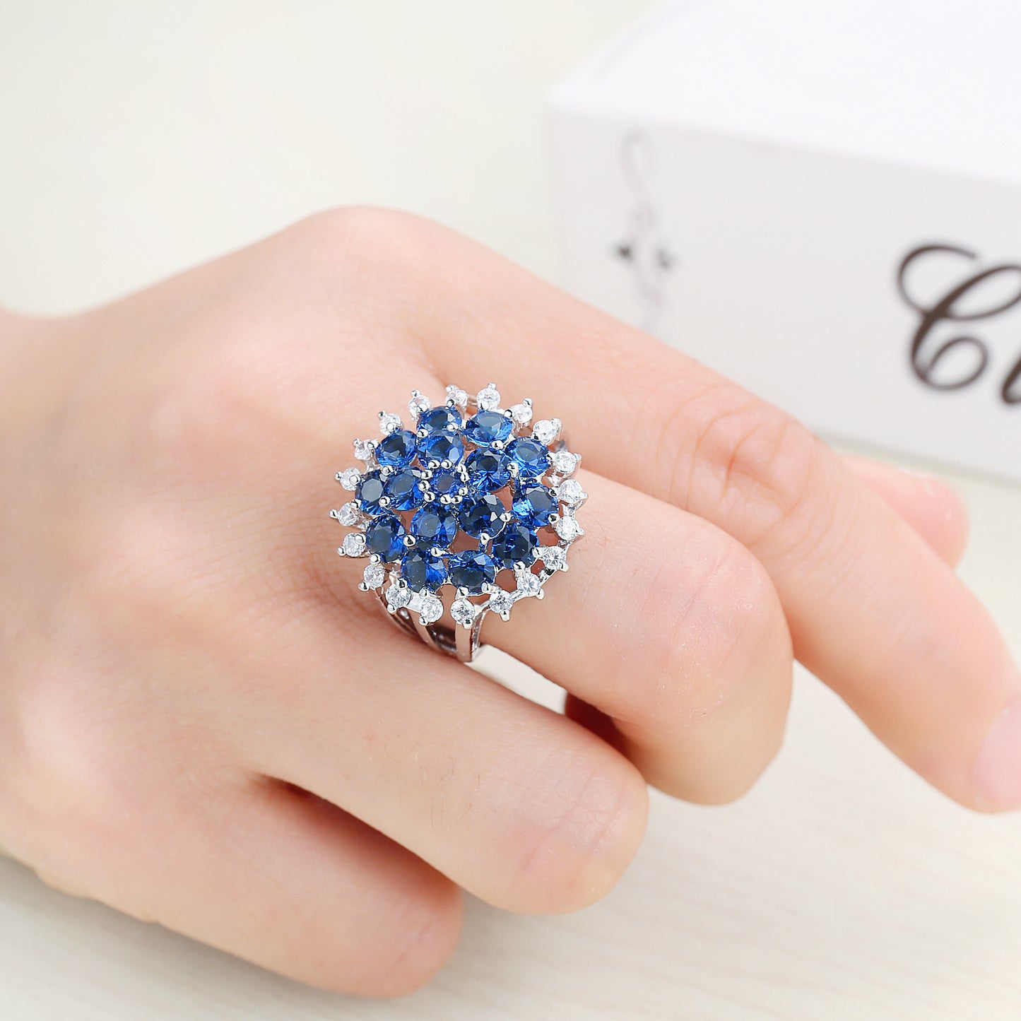 Jewelry Women's Creative Fashion Royal Blue Stamen Zircon Ring