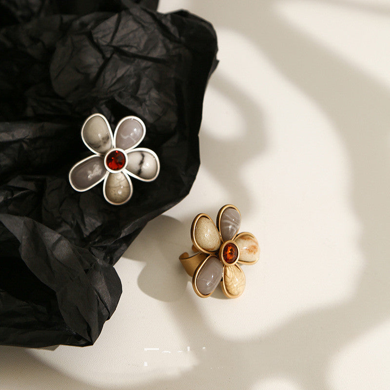 Vintage Natural Stone Adjustable Five Petal Flower Ring Ancient Silver And Ancient Gold Elegant Everyday Style