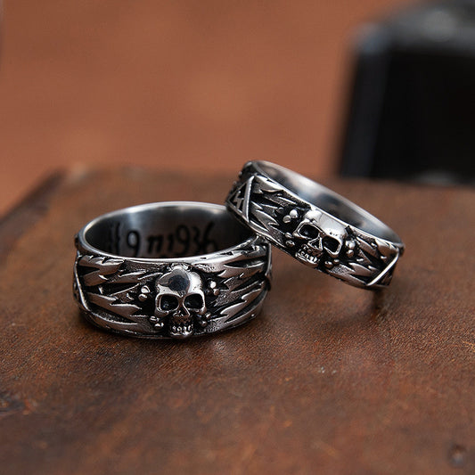 Men's Stainless Steel Skull Ring Vintage Couple Ring Old Domineering Cross Design Biker Ring Gothic Ring for Men and Women Fashion Jewelry