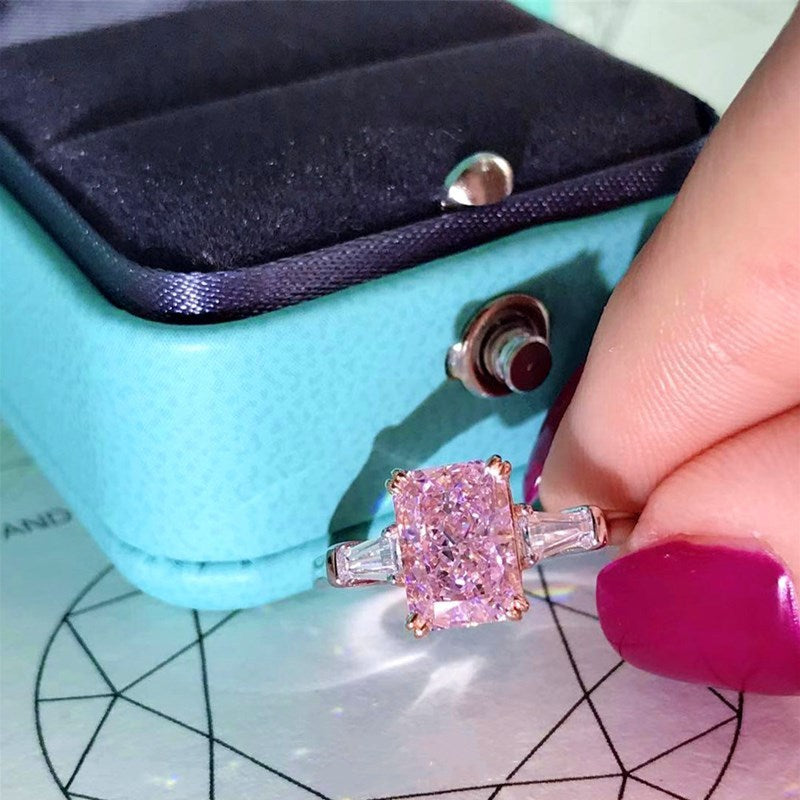 Women's Yellow Diamond White Gold Rectangular Ring Imitation Mossambique 3 Carat Ladder Diamond Ring