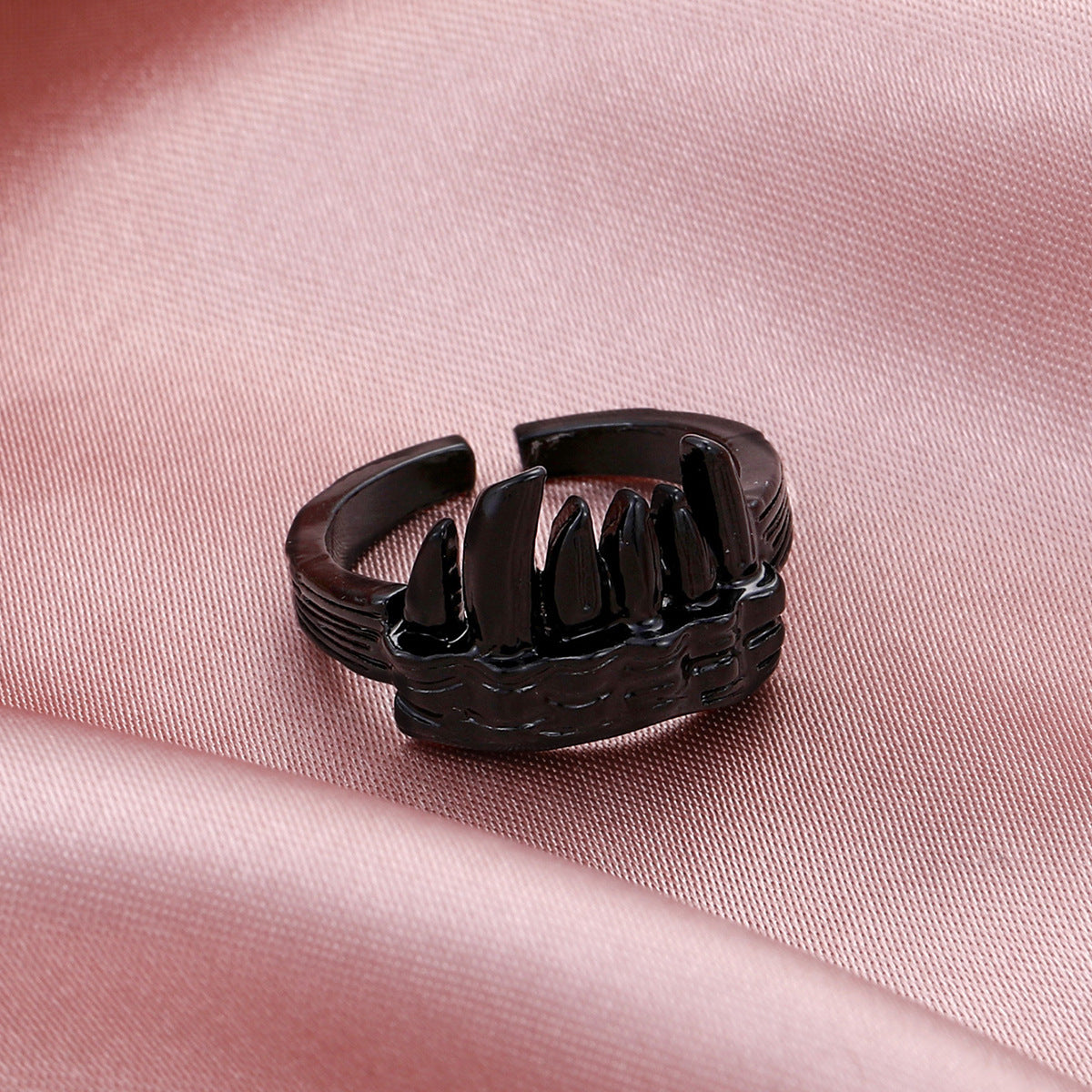 Unisex Adjustable Alloy Ring With Sawtooth Design In Electroplated Finish Vintage Style For Men And Women Wear