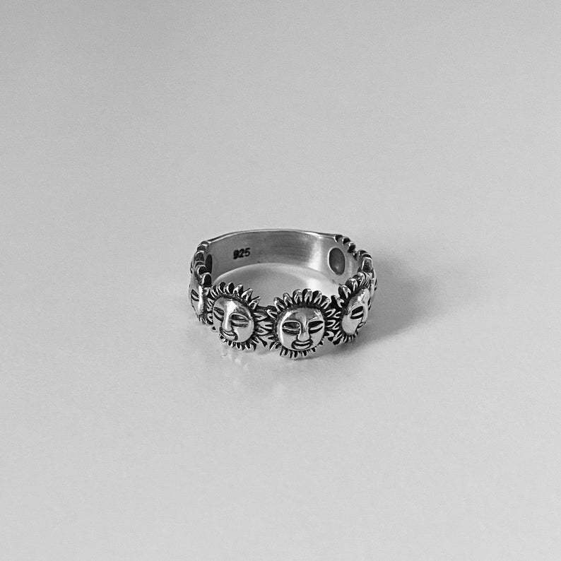 Womens Sunflower Ring Geometric Alloy Ring Sunflower Design Ring Women Party Ring Daily Wear Ring Fashion Ring