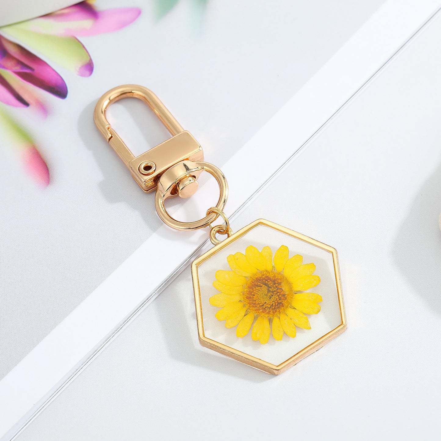 Resin Flower Keychain With Dried Flowers Pendant Oil Drip
