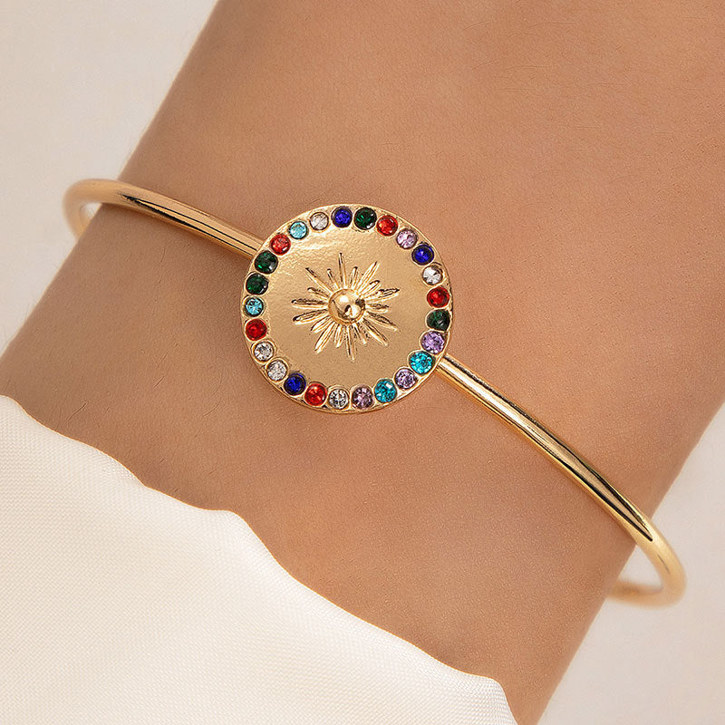 Womens Elegant Alloy Bracelet With 3D Flower And PearlInlay Electroplated Finish Floral Design Material Flower