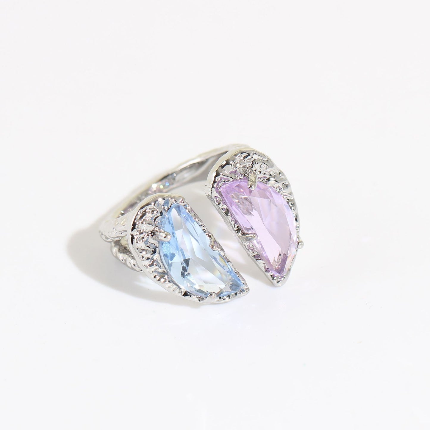 Heart Shaped Gemstone Copper Open Ring Inlaid Jewelry Elegant European American Retro Fashion for Women Retro