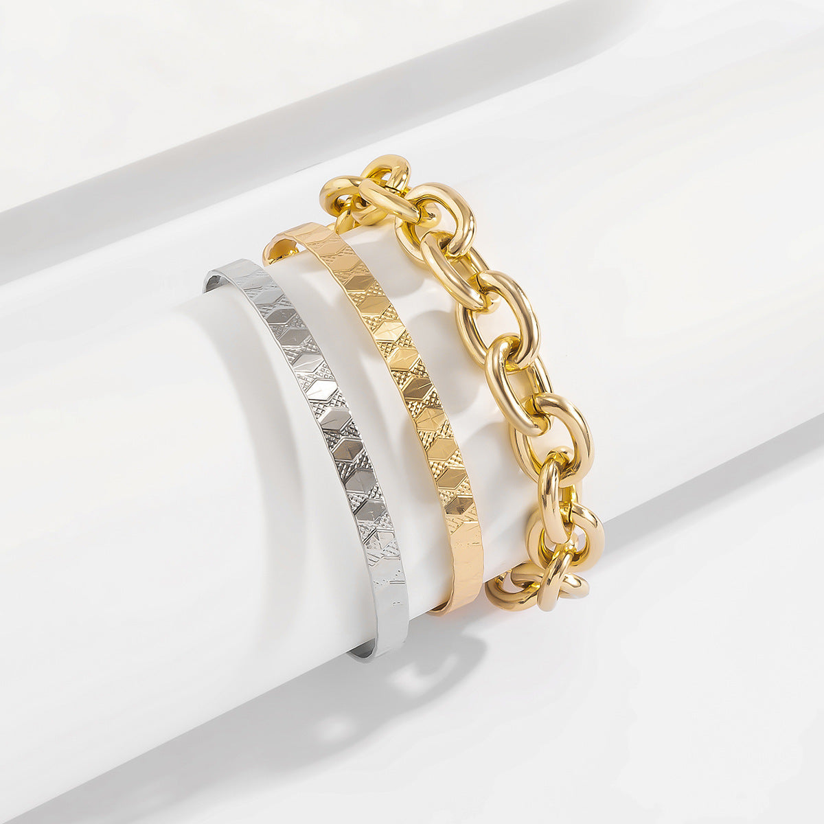 Womens Bracelet Set Diamond Shaped Glossy Metal Thick Chain Geometric Hollow Design Electroplated Finish Shine