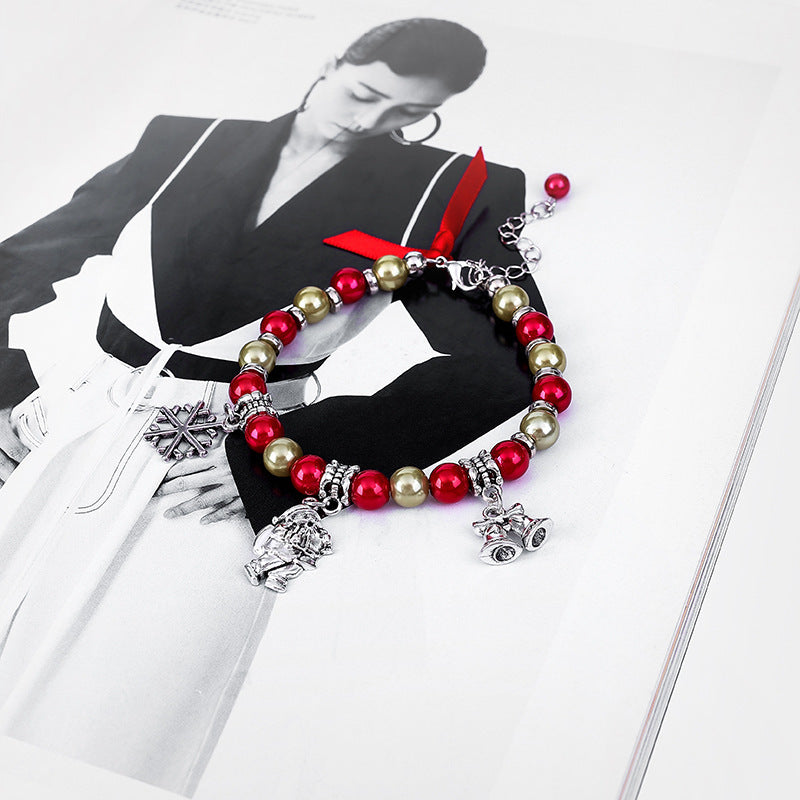 Christmas Tree Charm Bracelet Festive European Alloy Jewelry for Women and Girls Electroplated Finish Elegance