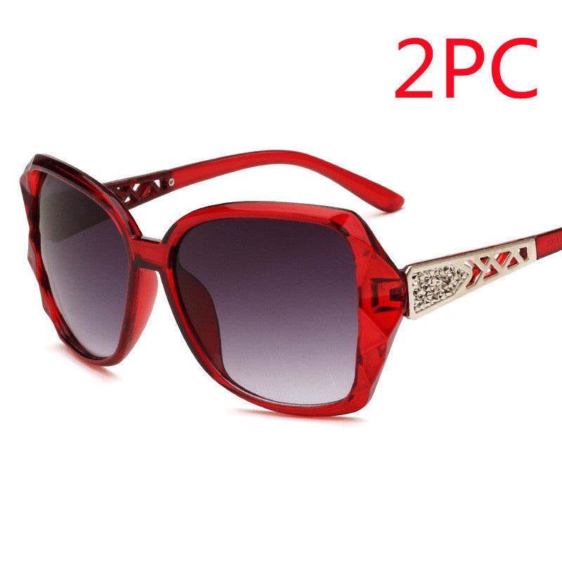Womens Retro Sunglasses UV Protection Resin Lens PC Metal Frame Large Frame Design For Fashion Sun Glasses Now