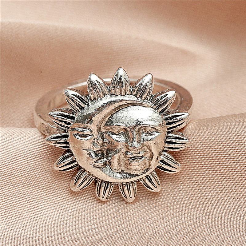Vintage Abstract Face Ring Geometric Alloy Electroplated Jewelry Fashion Statement Ring With Unique Creative Design