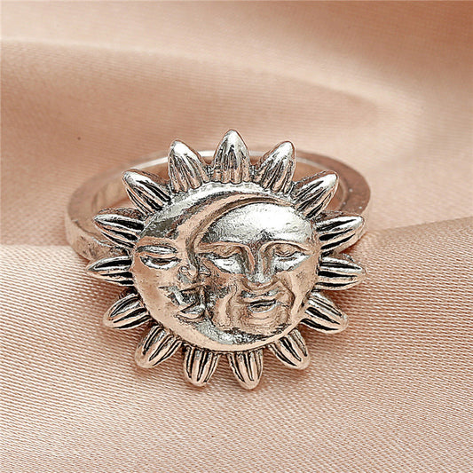 Vintage Abstract Face Ring Geometric Alloy Electroplated Jewelry Fashion Statement Ring With Unique Creative Design