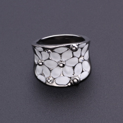 Womens Floral Ring Elegant White Gold Plated Flower Jewelry Alloy Ring Sizes 6 7 8 9 10 Style For Everyday Use