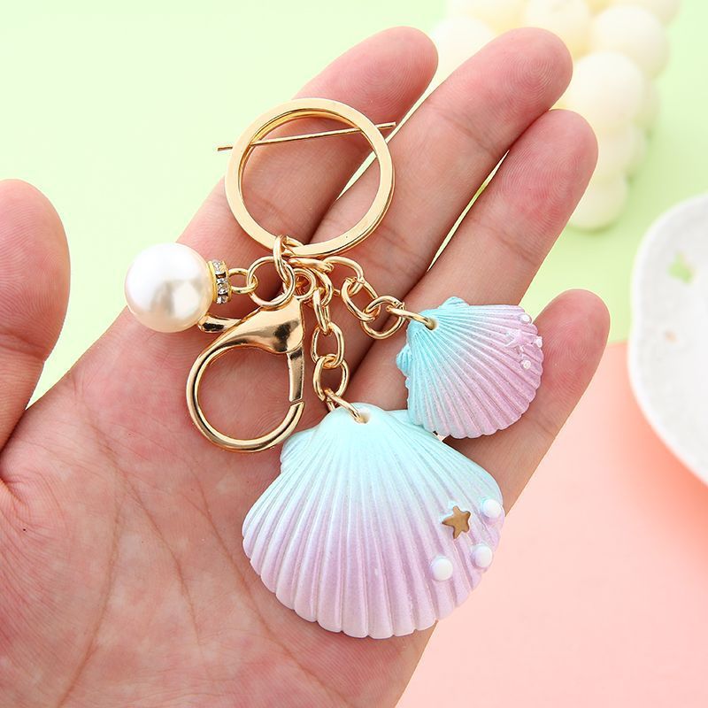 Pearl Shell Keychain Acrylic Ornament Modern Keyring For Keys And Bags Decorative Accessory Elegant Charm Item
