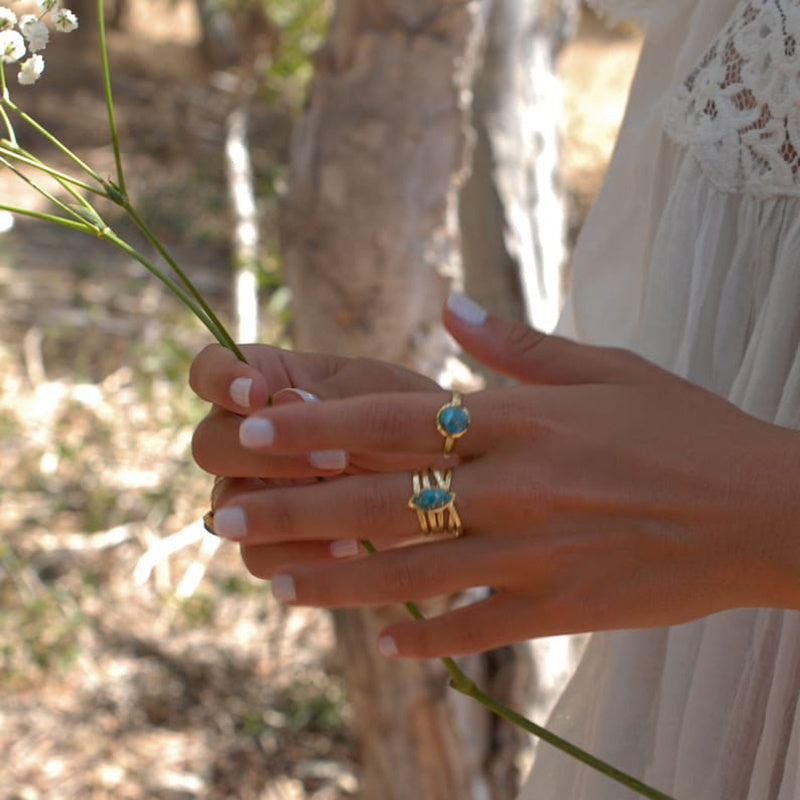 Womens Geometric Alloy Ring Inlaid Gem Electroplated Gold Finish Fashion Jewelry Gift Idea For Her Stylishness