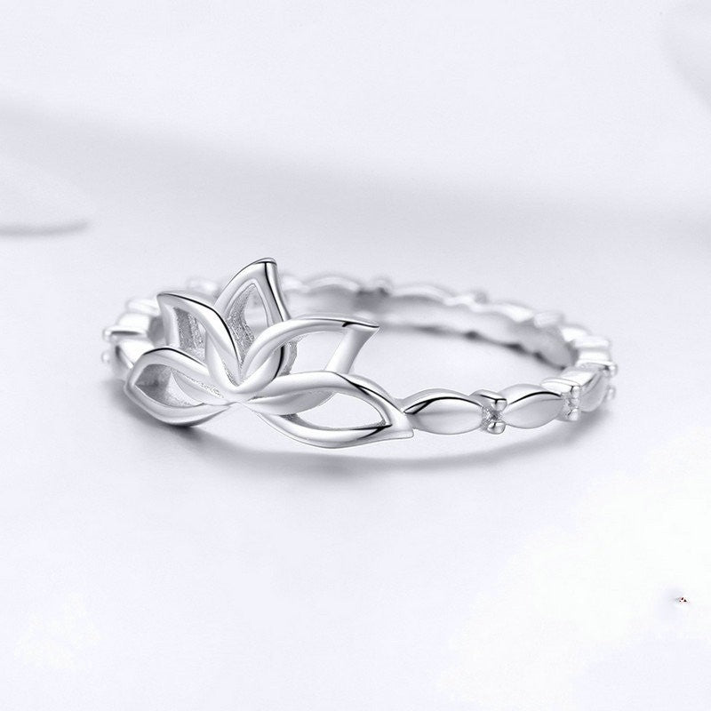 Silver Flower Ring Elegant Floral Jewelry Accessory Niche Design 0.2cm Wide For Women And Girls Delicate Filigree