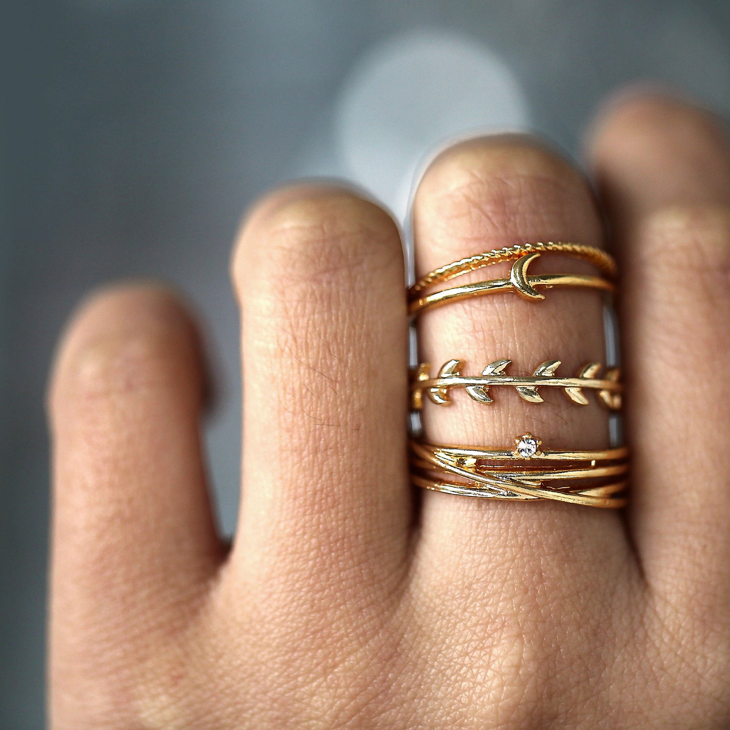 Womens Retro Leaf Ring Diamond Accent Alloy Unisex Celestial Moon Design Nature Inspired Jewelry Elegant Jewelry