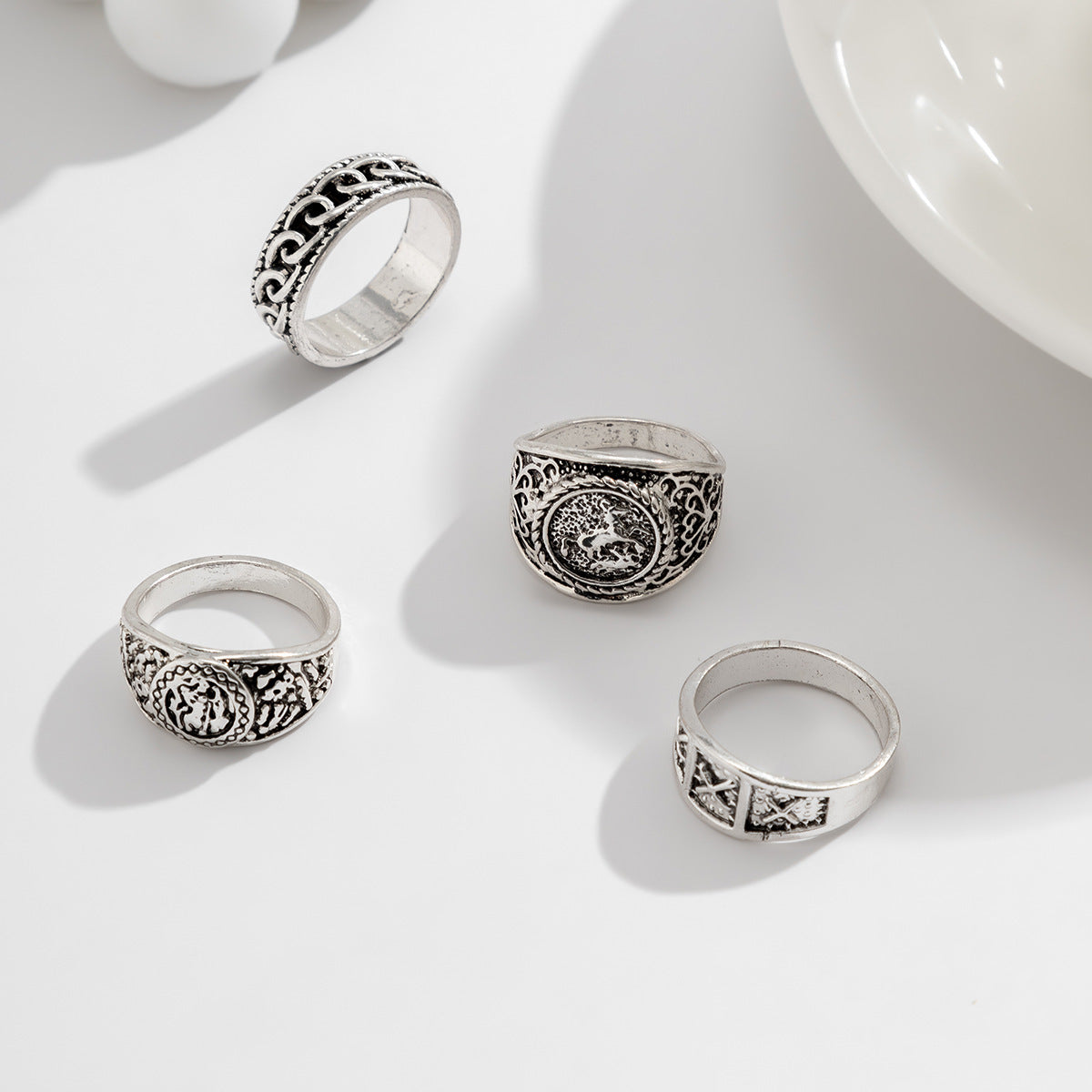 Men Alloy Totem Ring Set Antique Silver Finish Embossed Running Horse Chain Rings Zodiac European American Style