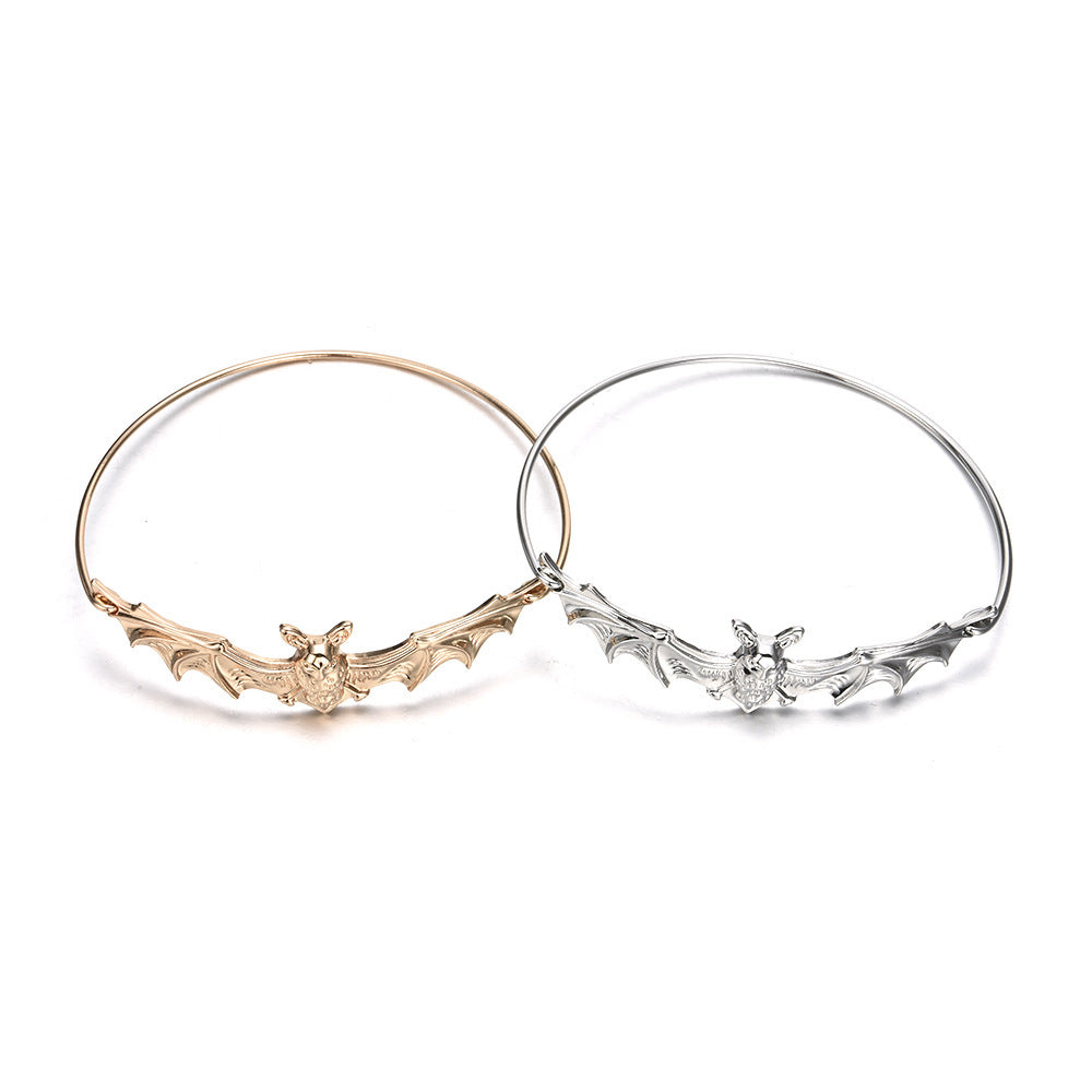 Womens Bat Bracelet Retro Alloy Jewelry Halloween Costume Accessory 6cm Diameter Bracelet for Women Little Bat