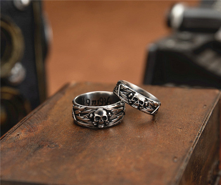 Men's Stainless Steel Skull Ring Vintage Couple Ring Old Domineering Cross Design Biker Ring Gothic Ring for Men and Women Fashion Jewelry