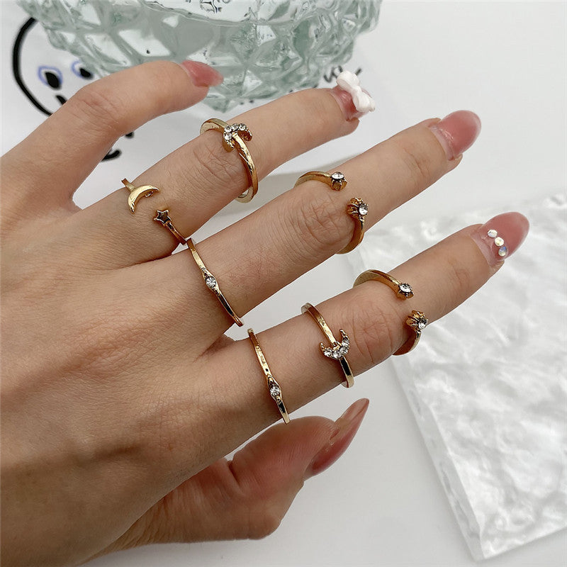 Womens Star Ring Set 7 Piece Golden Alloy Open Rings Adjustable Retro European American Simple Elegant Sparkle