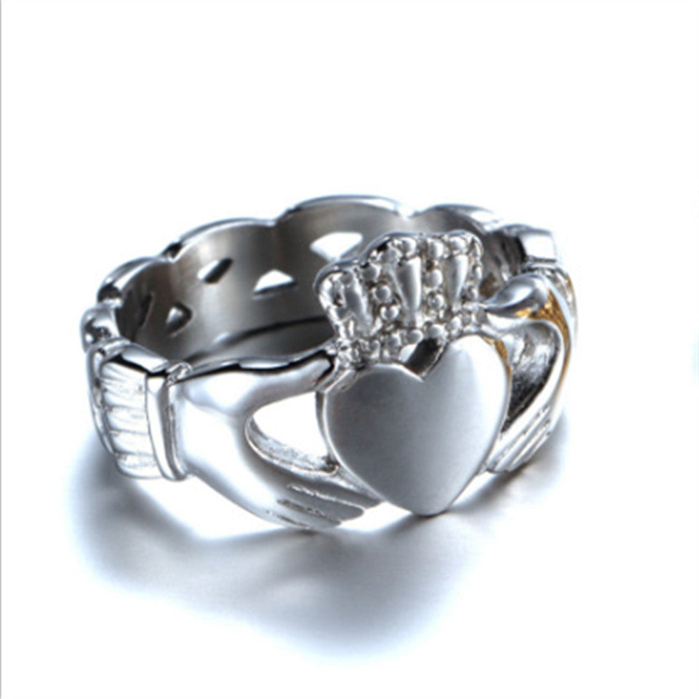 Womens Fashion Ring Hollow Crown Love Heart Shaped Ring Electroplated Alloy European American Geometry Element Festival