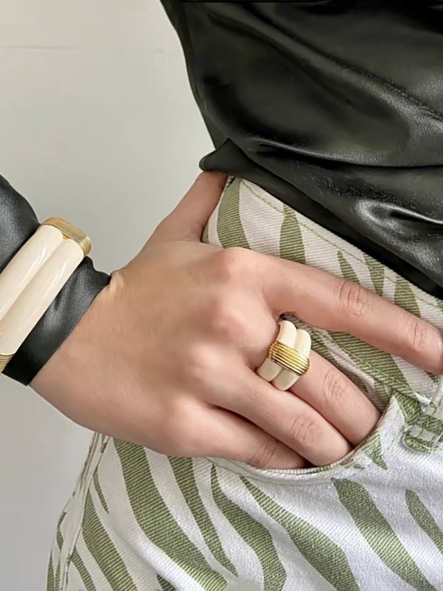 Womens French Retro Black Ring With Gold Enamel Drip Glazed Geometric Copper Ring Simple For Her Drip Oil Blue