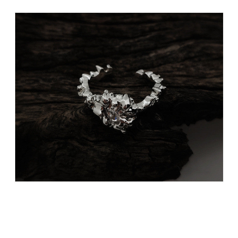 Womens Adjustable Ring Lava Design Zircon Inlaid Gold Plated Brass Ring With Rhinestones Geometry Gem Elements Jewelry