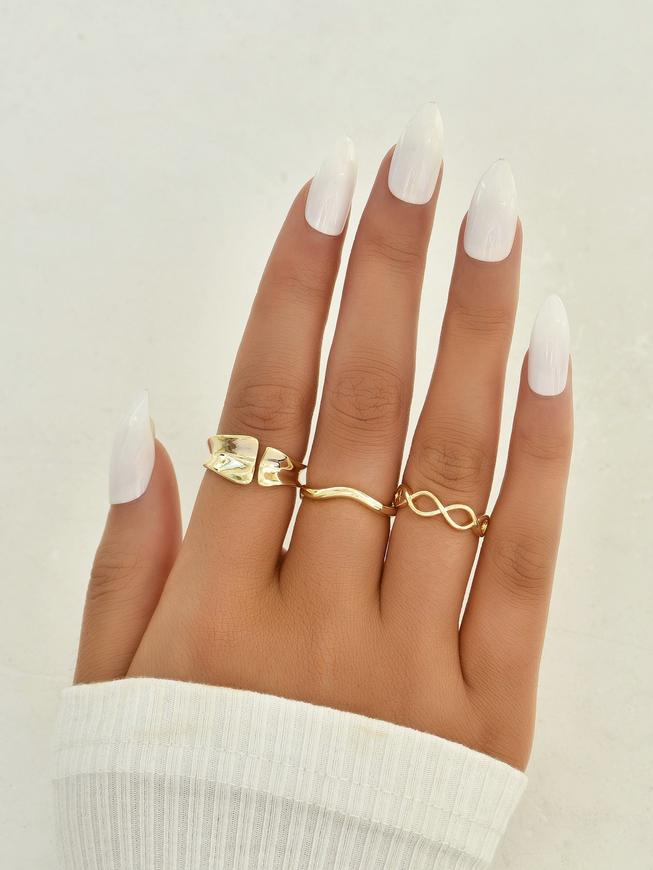 Womens Fashion Rings Set Geometric Wave Hollow Zinc Alloy Rings For Women Holiday Gift Korean Style Ideal Gift