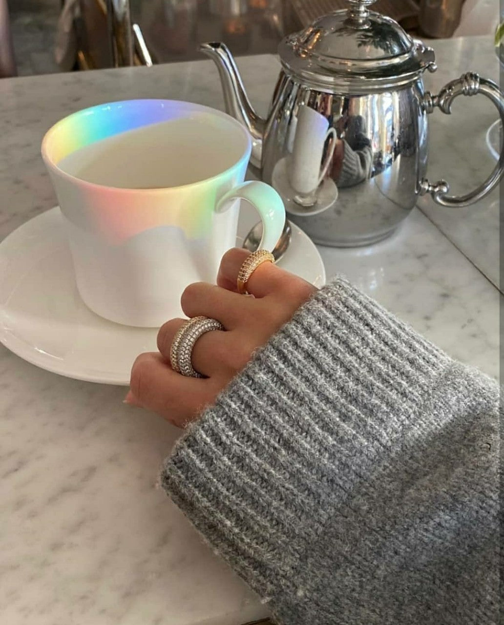 Women's Trendy Ring with Full Rhinestone Zircon Micro Inlay for Fashion Jewelry Statement or Elegant Gift for Her Gold or Platinum Finish