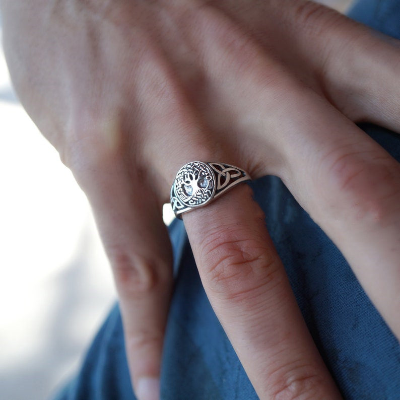 Unisex Tree Of Life Ring Vintage Silver Alloy Jewelry Electroplated Craftsmanship Gift Handcrafted Timeless Appeal