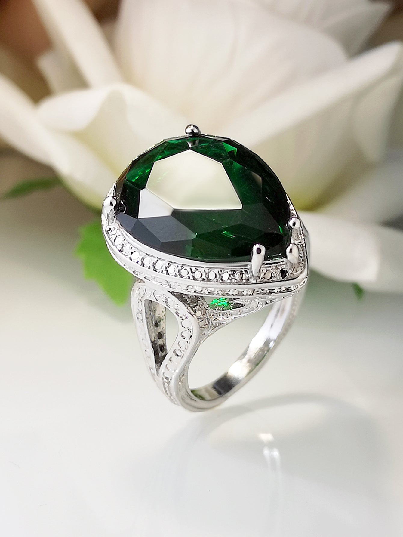 Geometric Alloy Ring With Glass Accent Electroplated Metal Jewelry For Women Fashion Statement Accessory Style