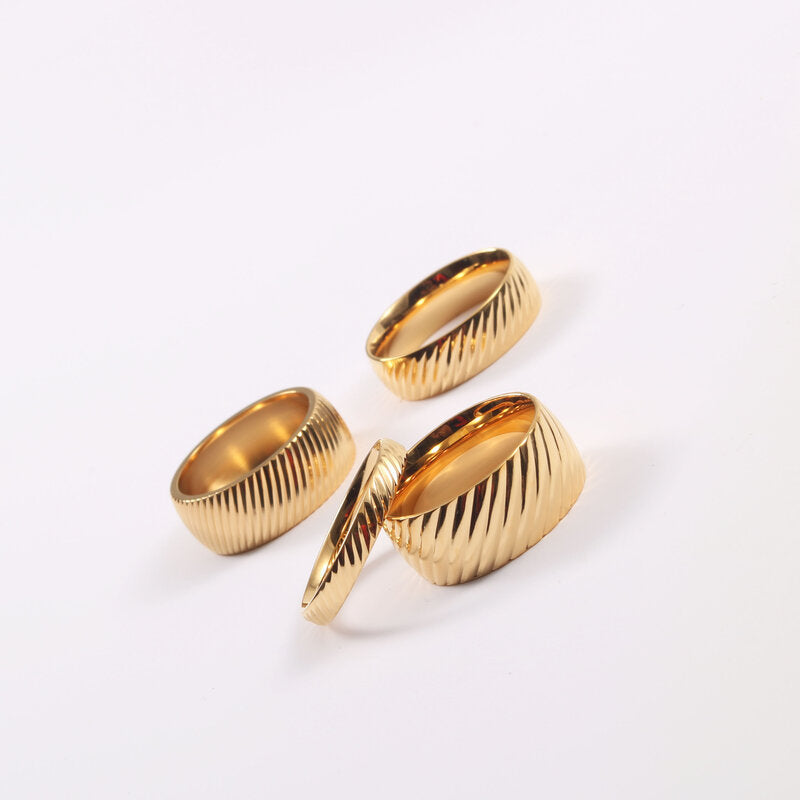 Womens Titanium Steel Ring Diamond Inlaid Twist Geometric Design Camber Twill Band Fashion Jewelry Sleek Style